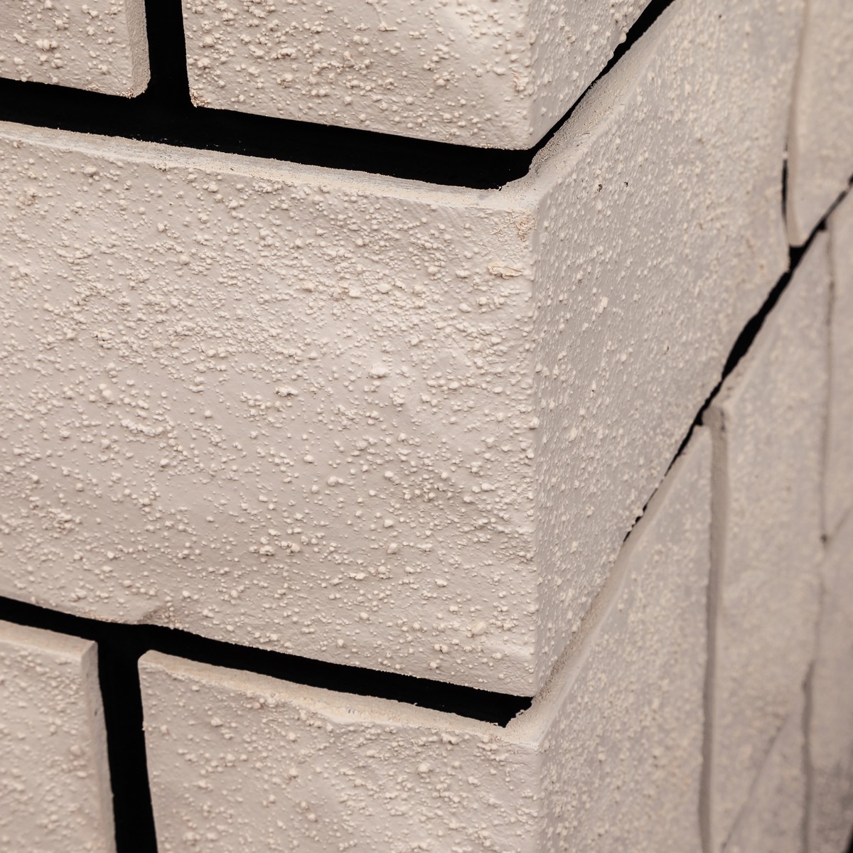 Электрокамин RealFlame Stone 26 AO античный дуб с очагом 3D Helios 26