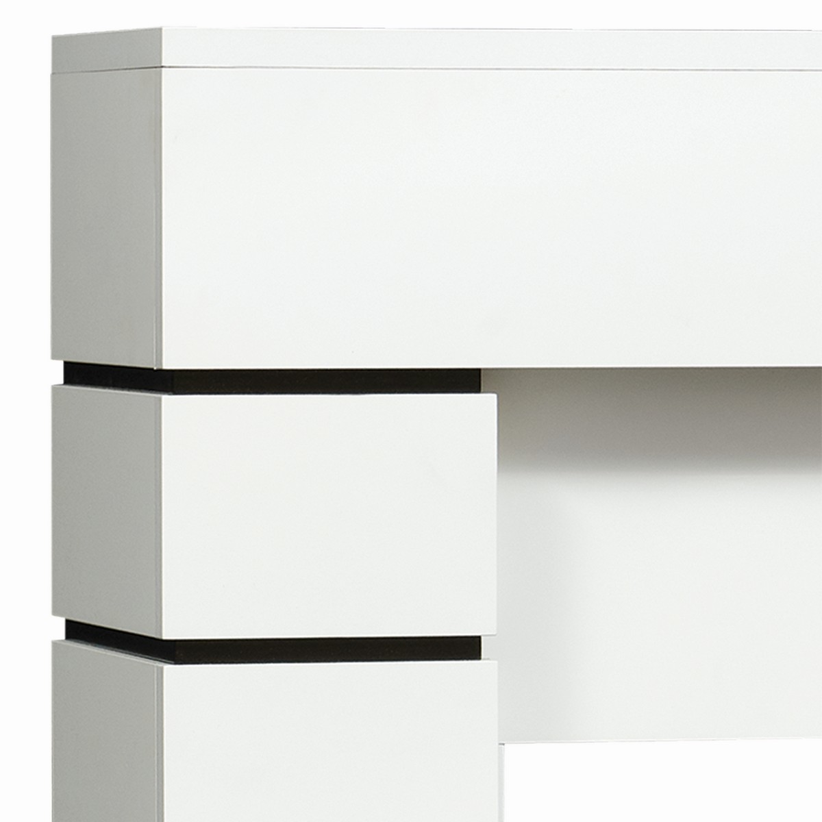 Электрокамин RealFlame Alta 24 WT белый c очагом Irvine 24