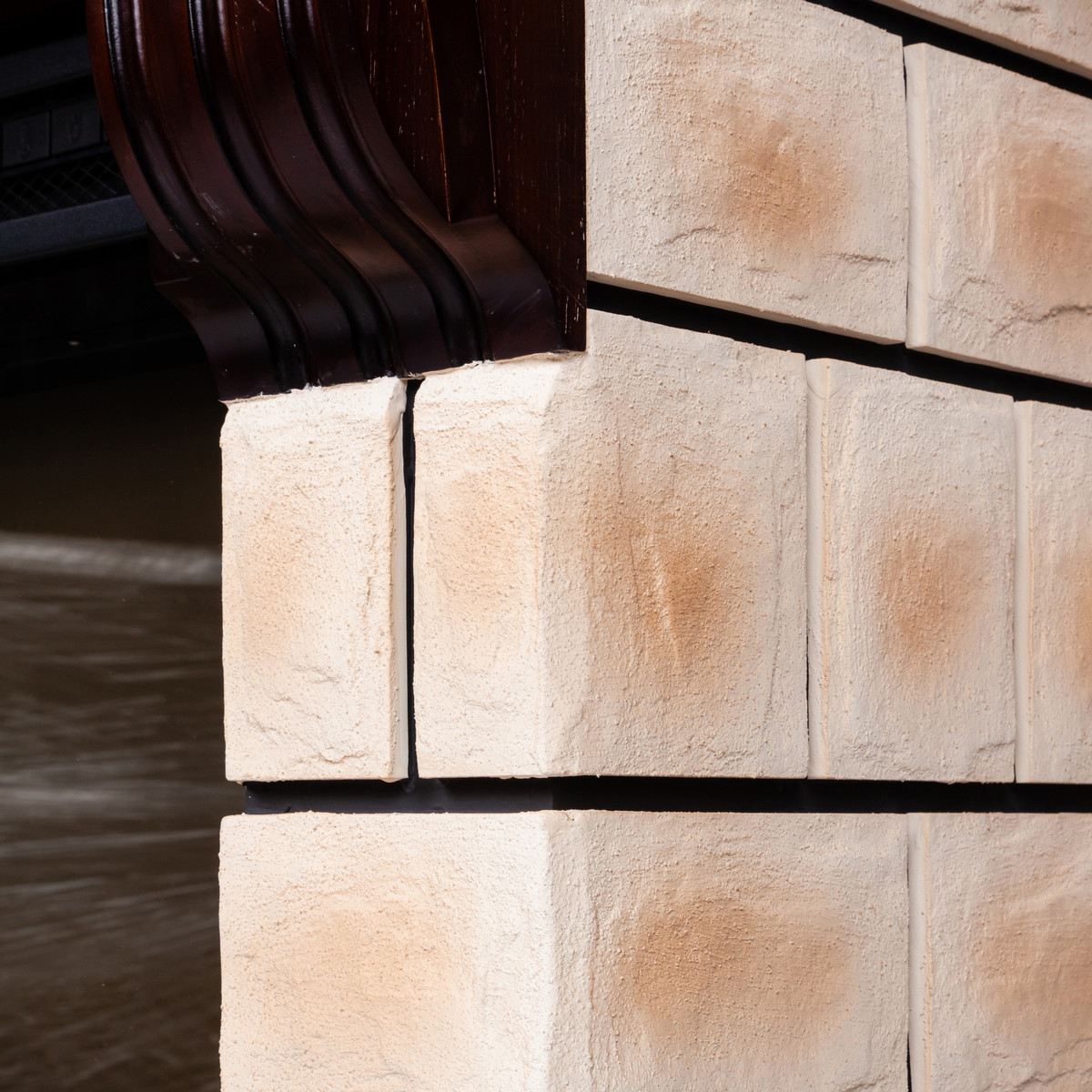 Электрокамин RealFlame Stone Brick AO античный дуб с очагом Evrika 25,5 LED